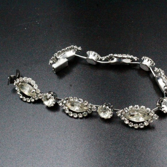 Weiss Signed Designer Foiled Back Rhinestone Chaton Crystal Diamante Bracelet - Picture 6 of 7